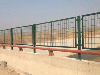 橋梁護(hù)欄網(wǎng)圖片4